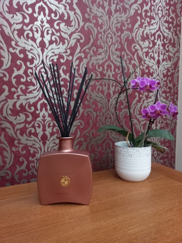 Rituals Private CollectionSuede Vanilla Reed Diffuser – The Review Studio